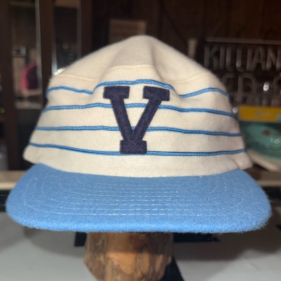 1910 Vernon Tigers Pillbox - Picture 1 of 3